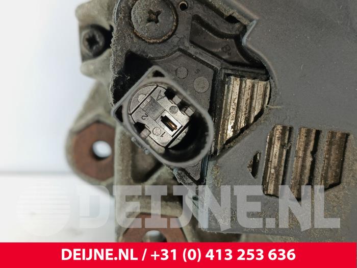 Dynamo from a Volvo XC60 I (DZ) 2.0 D4 16V 2014