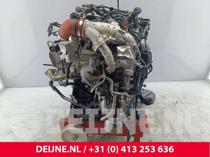 Engine from a Volkswagen Crafter (SY) 2.0 TDI RWD 2025