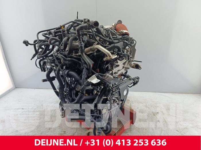 Engine from a Volkswagen Crafter (SY) 2.0 TDI RWD 2025