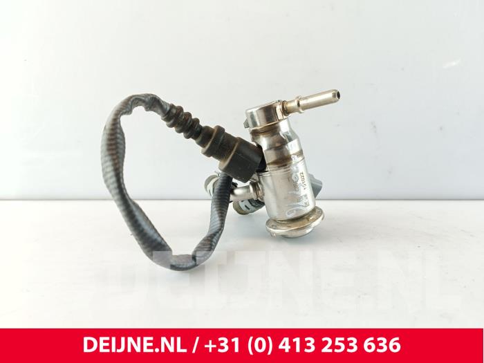 Usados Inyector Adblue Mercedes Citan (420.6) 1.5 110 CDI Precio € 54,45 IVA incluido ofrecido por van Deijne Onderdelen Uden B.V.