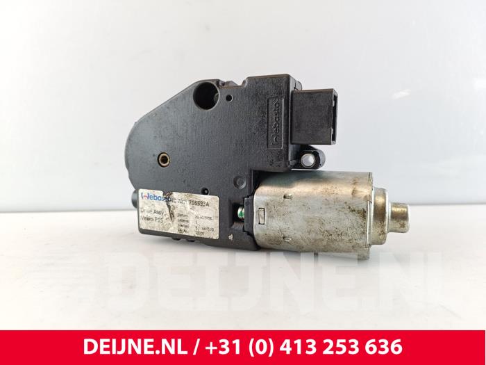 Używane Silnik tylnej klapy Volvo C70 (MC) 2.4 D5 20V Autom. Cena € 95,00 Procedura marży oferowane przez van Deijne Onderdelen Uden B.V.