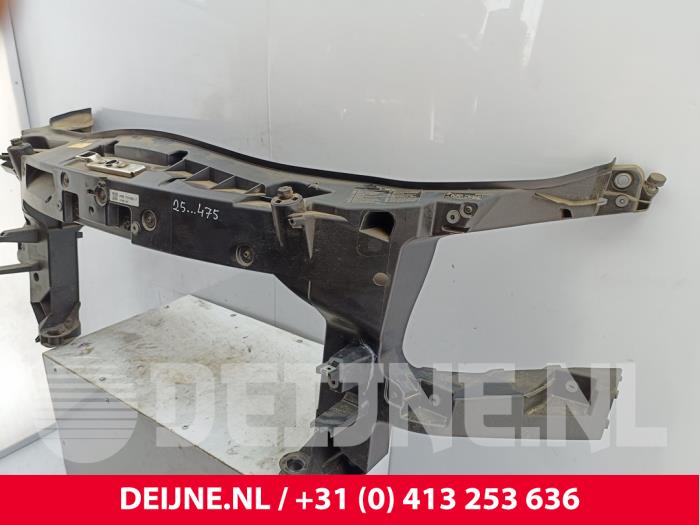 Używane Panel przedni Mercedes eSprinter 3,5t (907.6/910.6) 314 Cena na żądanie oferowane przez van Deijne Onderdelen Uden B.V.