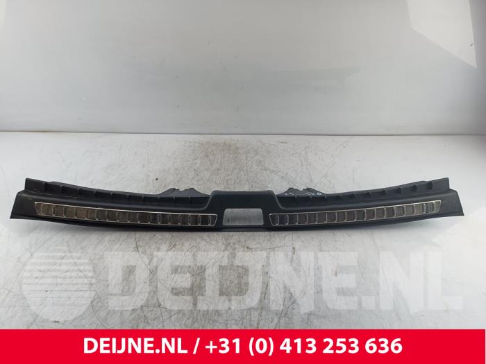 Used Miscellaneous Volvo XC90 II 2.0 T5 16V AWD Price € 85,00 Margin scheme offered by van Deijne Onderdelen Uden B.V.
