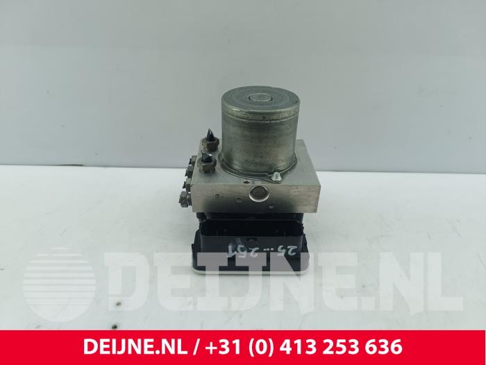 Usagé Bloc ABS Ford Transit 2.0 TDCi 16V Eco Blue 165 RWD Prix € 508,20 Prix TTC proposé par van Deijne Onderdelen Uden B.V.