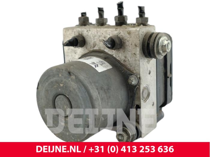 Begagnade ABS-pump Peugeot Expert (V1/VA/VB/VE/VF/VT/VY) 1.5 BlueHDi 100 Pris € 169,40 Inklusive moms erbjuds av van Deijne Onderdelen Uden B.V.