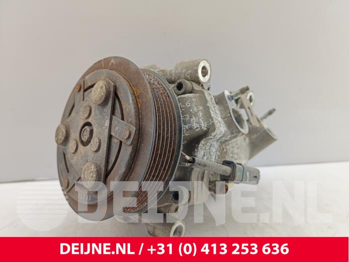 Usagé Pompe clim Peugeot Expert (V1/VA/VB/VE/VF/VT/VY) 1.5 BlueHDi 100 Prix € 42,35 Prix TTC proposé par van Deijne Onderdelen Uden B.V.