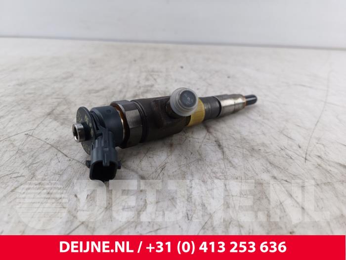 Usagé Injecteurs Ford Transit Connect (PJ2) 1.5 TDCi ECOnetic Prix € 36,30 Prix TTC proposé par van Deijne Onderdelen Uden B.V.