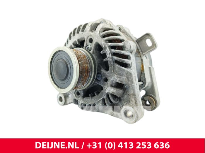 Begagnade Dynamo Opel Combo Cargo 1.5 CDTI 100 Pris € 90,75 Inklusive moms erbjuds av van Deijne Onderdelen Uden B.V.