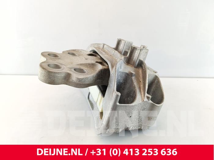 Usagé Support moteur Ford Transit Custom 2.0 EcoBlue 110 Prix € 72,60 Prix TTC proposé par van Deijne Onderdelen Uden B.V.