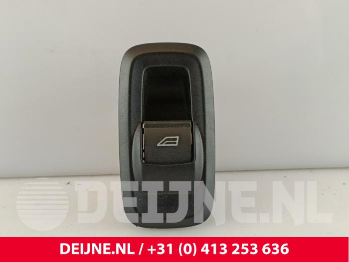 Usados Interruptor de ventanilla eléctrica Ford Transit 2.0 TDCi 16V Eco Blue 165 RWD Precio € 12,10 IVA incluido ofrecido por van Deijne Onderdelen Uden B.V.