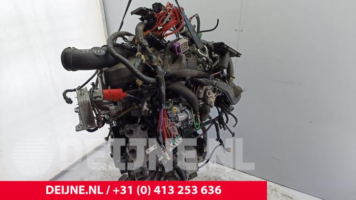 Used Engine Renault Master III (FV) 2.3 dCi 135 16V FWD Price € 5.142,50 Inclusive VAT offered by van Deijne Onderdelen Uden B.V.
