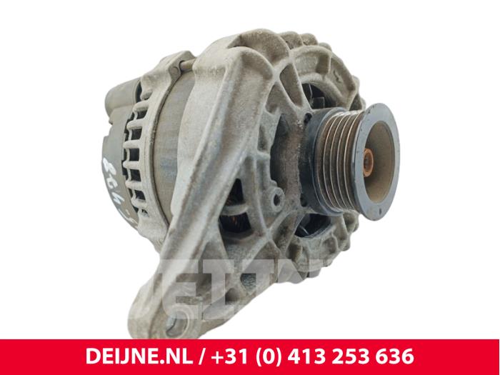 Usagé Dynamo Mercedes Sprinter 3t (910.6) 211 CDI 2.1 D FWD Prix € 199,65 Prix TTC proposé par van Deijne Onderdelen Uden B.V.