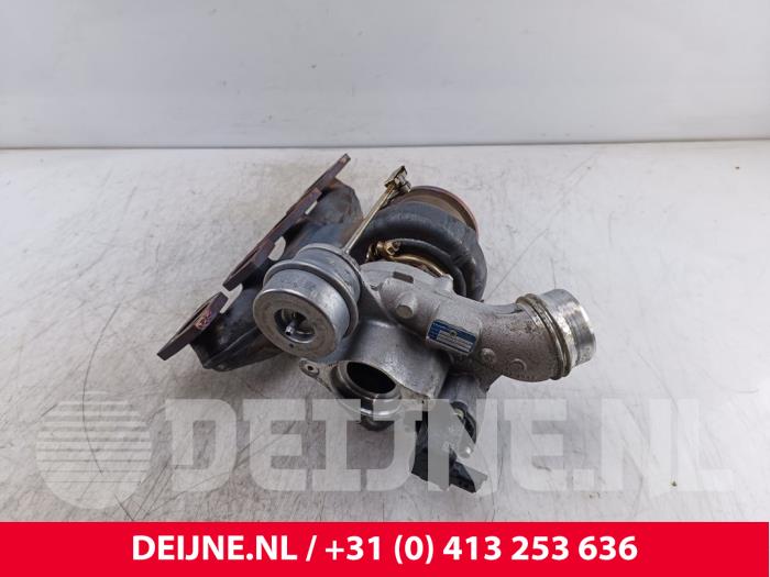 Usagé Turbo Volvo V60 II (ZW) 2.0 T5 16V Prix € 750,00 Règlement à la marge proposé par van Deijne Onderdelen Uden B.V.