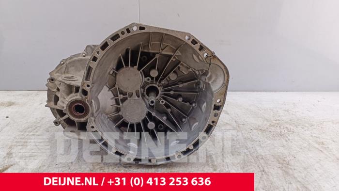 Gebrauchte Getriebe Renault Master III (JV) 2.3 dCi 16V 110 Preis € 1.331,00 Mit Mehrwertsteuer angeboten von van Deijne Onderdelen Uden B.V.