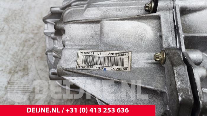 Getriebe van een Renault Master II (ED/HD/UD) 3.0 dCi 16V 140 2005