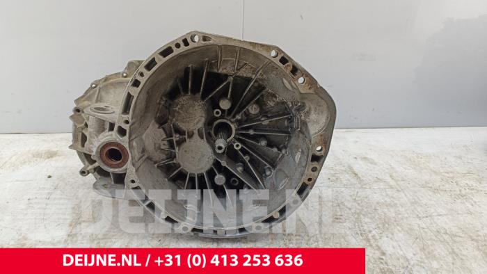 Gebrauchte Getriebe Renault Master III (JV) 2.3 dCi 16V 110 Preis € 1.331,00 Mit Mehrwertsteuer angeboten von van Deijne Onderdelen Uden B.V.