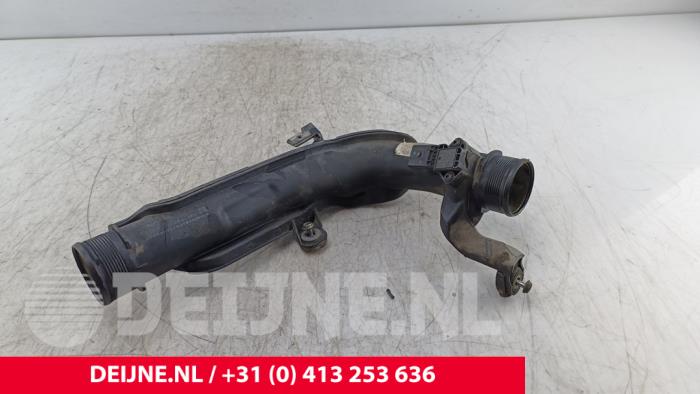 Gebrauchte Intercooler Rohr Volkswagen Caddy III (2KA,2KH,2CA,2CH) 1.6 TDI 16V Preis € 24,20 Mit Mehrwertsteuer angeboten von van Deijne Onderdelen Uden B.V.