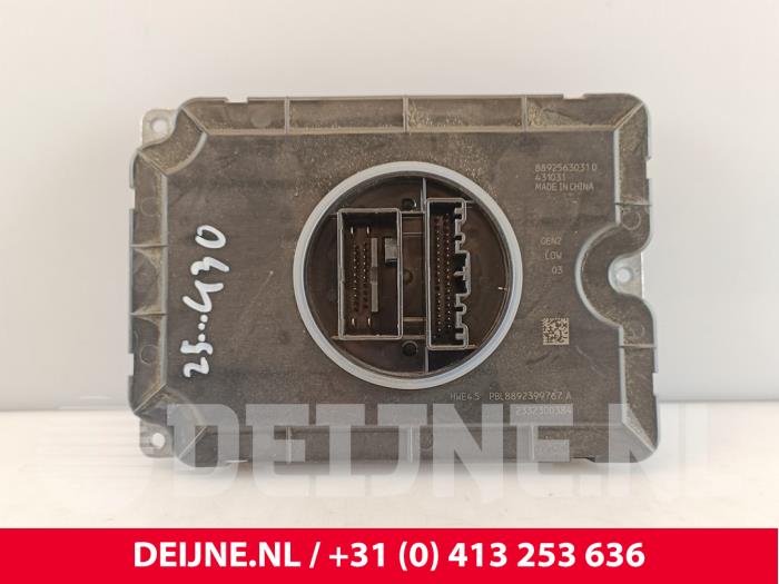 Używane Modułowy reflektor LED Volvo EX30 Single Motor Cena € 121,00 Z VAT oferowane przez van Deijne Onderdelen Uden B.V.