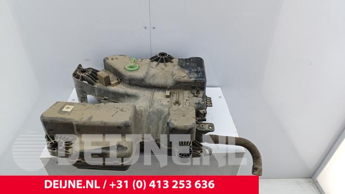 Gebrauchte Adblue Tank Peugeot Expert (V1/VA/VB/VE/VF/VT/VY) 1.5 BlueHDi 100 Preis € 211,75 Mit Mehrwertsteuer angeboten von van Deijne Onderdelen Uden B.V.