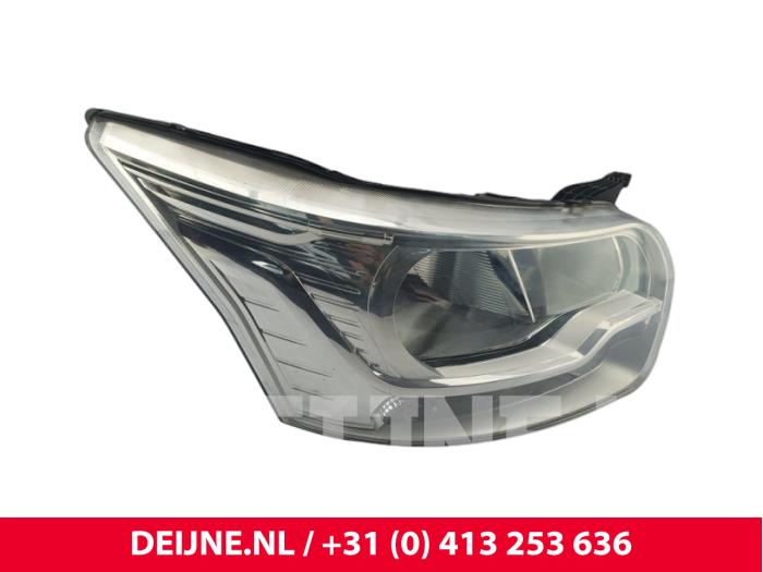 Używane Reflektor prawy Ford Transit 2.0 TDCi 16V Eco Blue 170 Cena € 211,75 Z VAT oferowane przez van Deijne Onderdelen Uden B.V.