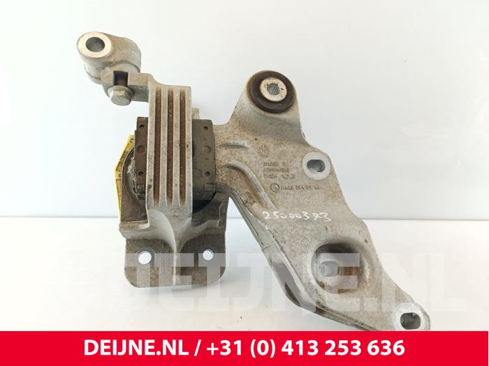 Engine mount Mercedes Vito Tourer (447.7), 2014 1.6 109 CDI 16V, Minibus, Diesel, 1.598cc, 65kW (88pk), FWD, OM622951; R9M503, 2014-10, 447.701; 447.703; 447.705 (Used)