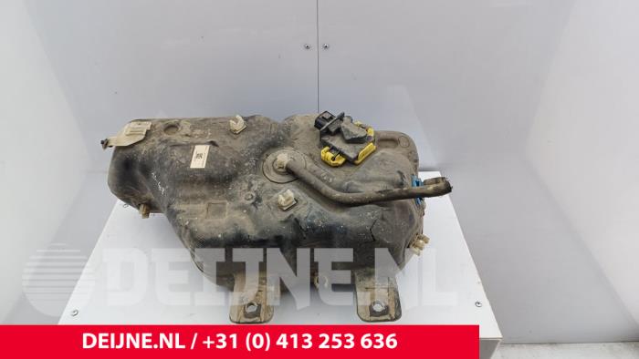 Gebrauchte Adblue Tank Ford Transit 2.0 TDCi 16V Eco Blue 170 Preis € 393,25 Mit Mehrwertsteuer angeboten von van Deijne Onderdelen Uden B.V.