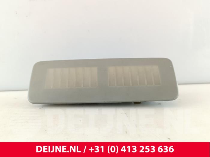 Begagnade Innerdisplay Porsche Cayenne (9PA) 3.2 V6 24V Pris € 40,00 Marginaltabell erbjuds av van Deijne Onderdelen Uden B.V.