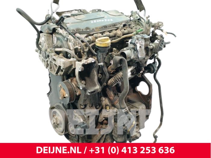 Used Engine Opel Vivaro 2.0 CDTI Price € 1.694,00 Inclusive VAT offered by van Deijne Onderdelen Uden B.V.