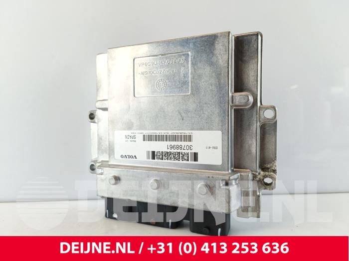 Used Engine management computer Volvo V50 (MW) 1.8 16V Price € 100,00 Margin scheme offered by van Deijne Onderdelen Uden B.V.