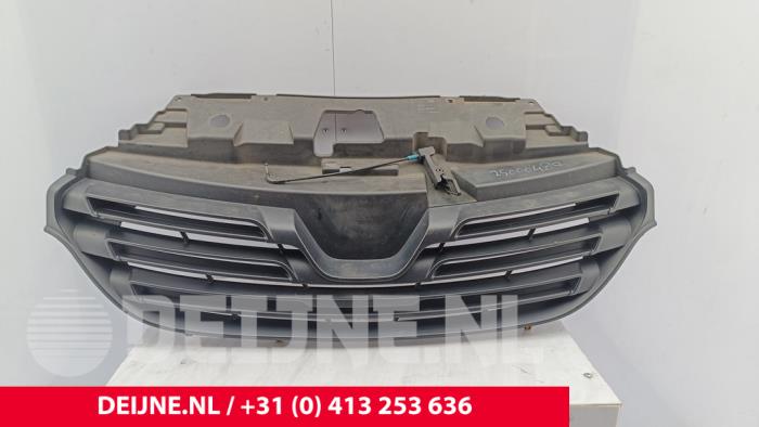 Używane Grill Renault Trafic (1FL/2FL/3FL/4FL) 1.6 dCi 120 Twin Turbo Cena € 60,50 Z VAT oferowane przez van Deijne Onderdelen Uden B.V.