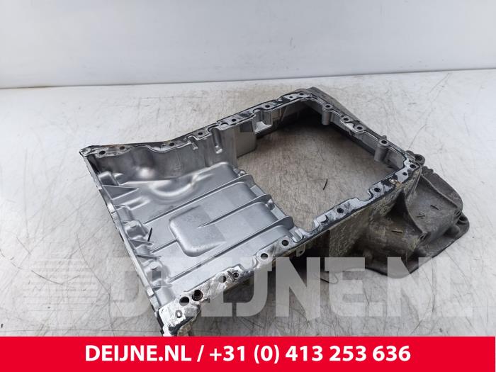 Usagé Couvercle carter Mercedes Vito (639.6) 2.2 113 CDI 16V Euro 5 Prix € 60,50 Prix TTC proposé par van Deijne Onderdelen Uden B.V.