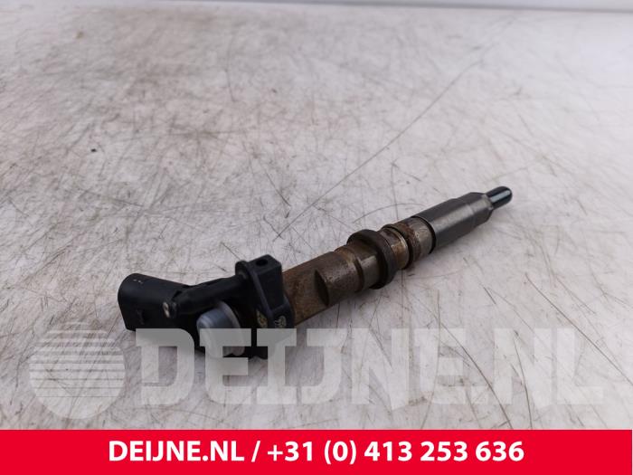 Usagé Injecteurs Volkswagen Crafter 2.5 TDI 30/32/35/46/50 Prix € 78,65 Prix TTC proposé par van Deijne Onderdelen Uden B.V.