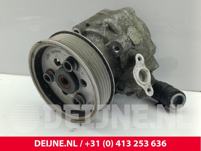 Usagé Pompe de direction Volkswagen Transporter T5 2.0 TDI DRF Prix € 151,25 Prix TTC proposé par van Deijne Onderdelen Uden B.V.