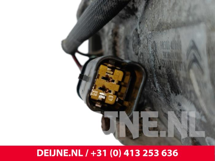 Pompe clim d'un Opel Vivaro 2.0 CDTI 122 2020