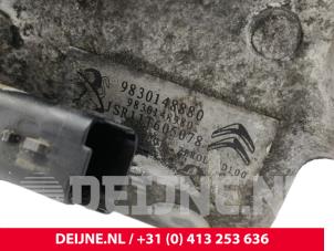 Pompe clim d'un Opel Vivaro 2.0 CDTI 122 2020