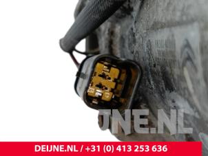 Pompe clim d'un Opel Vivaro 2.0 CDTI 122 2020