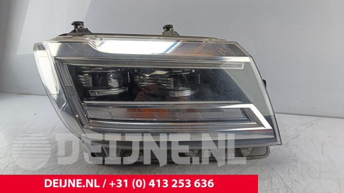 Używane Reflektor prawy MAN TGE 2.0 TDI Cena € 961,95 Z VAT oferowane przez van Deijne Onderdelen Uden B.V.