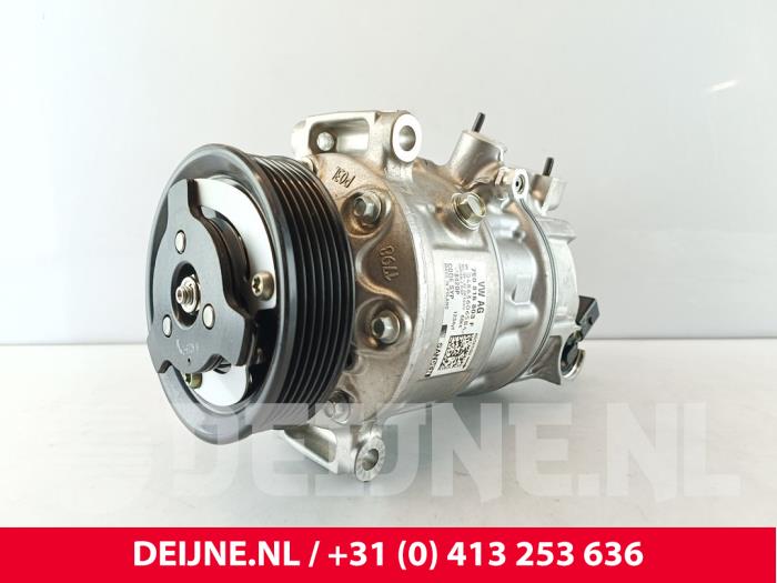 Usagé Pompe clim Volkswagen Crafter (SY) 2.0 TDI RWD Prix € 181,50 Prix TTC proposé par van Deijne Onderdelen Uden B.V.
