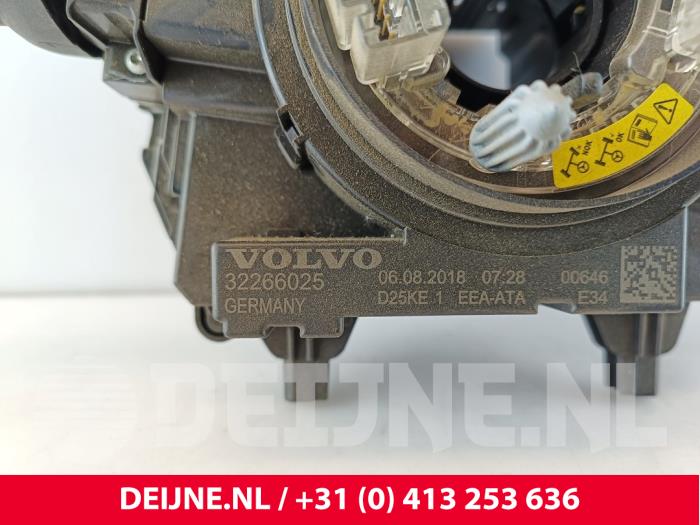 Steering column stalk Volvo V90 II 2.0 D3 16V - 32266025 VOLVO