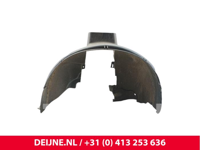 Używane Nadkole Volvo XC70 (BZ) 2.4 D5 20V AWD Cena € 35,00 Procedura marży oferowane przez van Deijne Onderdelen Uden B.V.