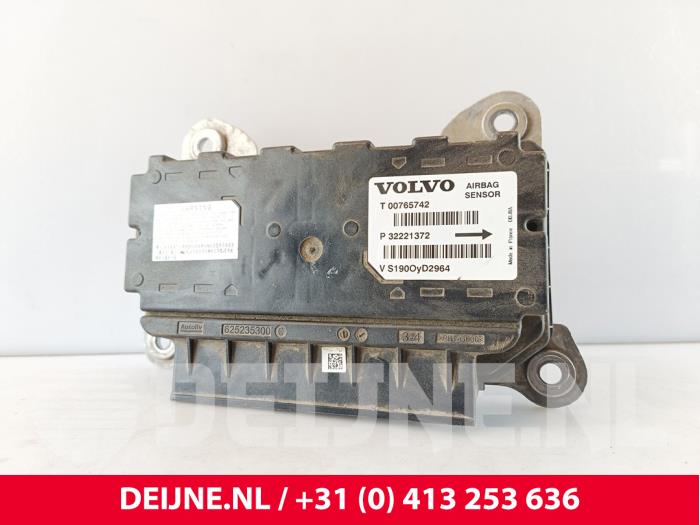 Begagnade Airbagmodul Volvo V90 II (PW) 2.0 D3 16V Pris € 245,00 Marginaltabell erbjuds av van Deijne Onderdelen Uden B.V.