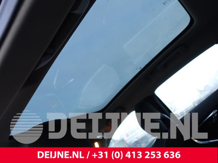 Używane Dach panoramiczny Volvo V40 (MV) 1.6 D2 Cena € 300,00 Procedura marży oferowane przez van Deijne Onderdelen Uden B.V.