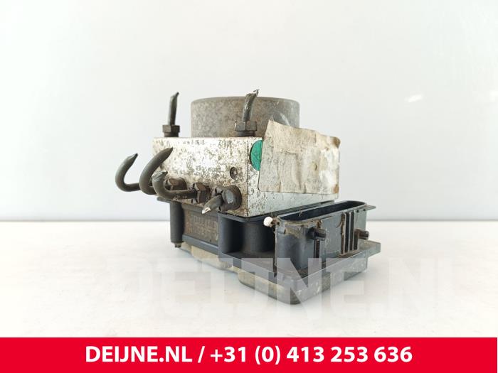 Begagnade ABS-pump Renault Kangoo Express (FW) 1.5 dCi 75 Pris € 90,75 Inklusive moms erbjuds av van Deijne Onderdelen Uden B.V.