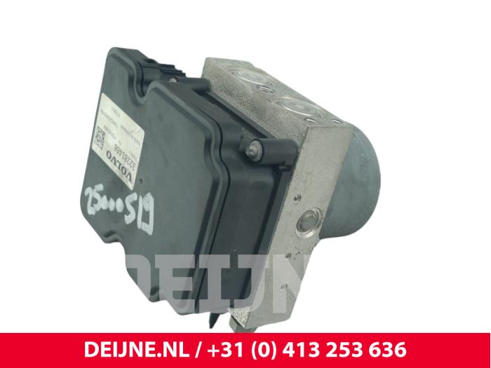 Gebrauchte ABS Pumpe Volvo XC40 (XZ) 1.5 T5 Plug-in Hybrid 16V Preis € 245,00 Margenregelung angeboten von van Deijne Onderdelen Uden B.V.