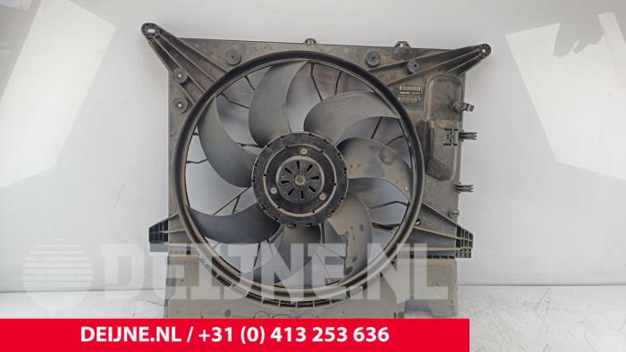 Używane Wentylator Volvo XC90 I 2.4 D5 20V Cena € 110,00 Procedura marży oferowane przez van Deijne Onderdelen Uden B.V.