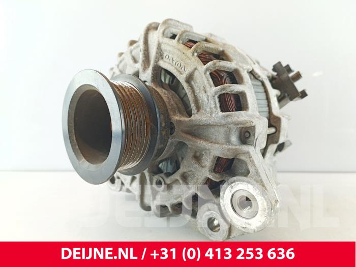 Usagé Dynamo Volvo V90 II (PW) 2.0 D3 16V Prix € 45,00 Règlement à la marge proposé par van Deijne Onderdelen Uden B.V.
