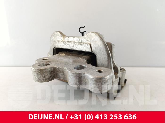 Used Engine mount Ford Transit Custom 2.0 TDCi 16V Eco Blue 130 Price € 30,25 Inclusive VAT offered by van Deijne Onderdelen Uden B.V.