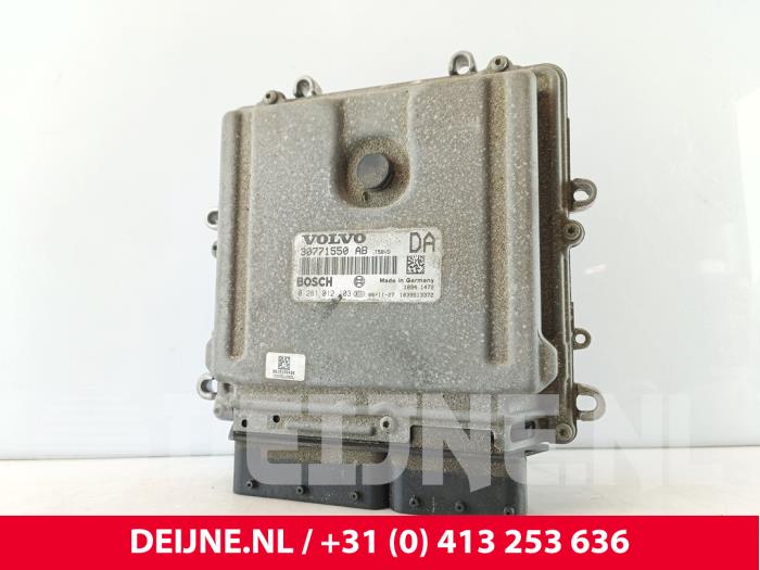 Used Engine management computer Volvo V70 (SW) 2.4 D5 20V Price € 80,00 Margin scheme offered by van Deijne Onderdelen Uden B.V.