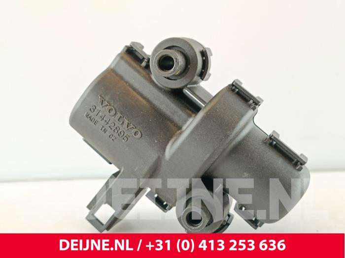Usagé Divers Volvo XC90 II 2.0 B5 16V Mild Hybrid AWD Prix € 30,00 Règlement à la marge proposé par van Deijne Onderdelen Uden B.V.
