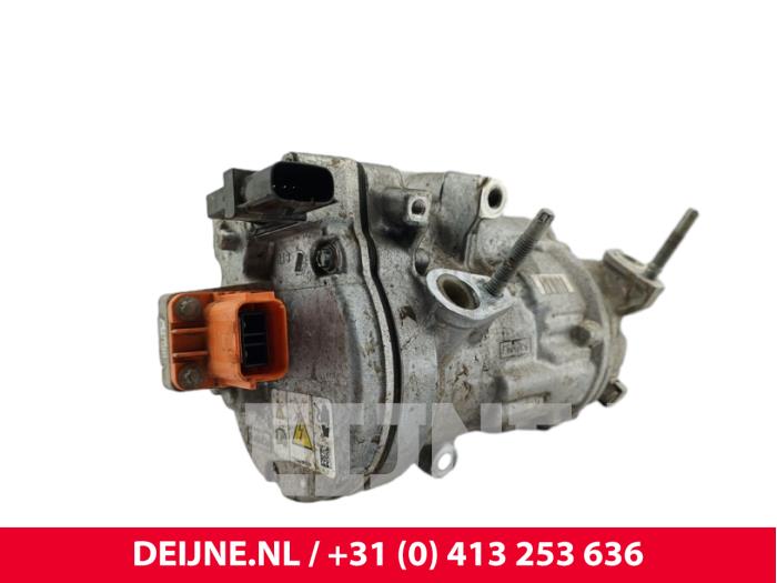 Usagé Pompe clim Ford Transit E-Transit 68 kWh Prix € 726,00 Prix TTC proposé par van Deijne Onderdelen Uden B.V.